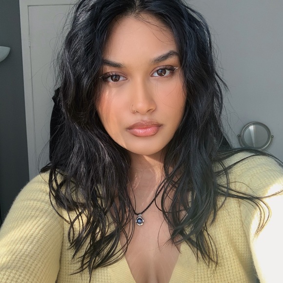 Meet your Posher, Saiyara - Picture 1 of 1